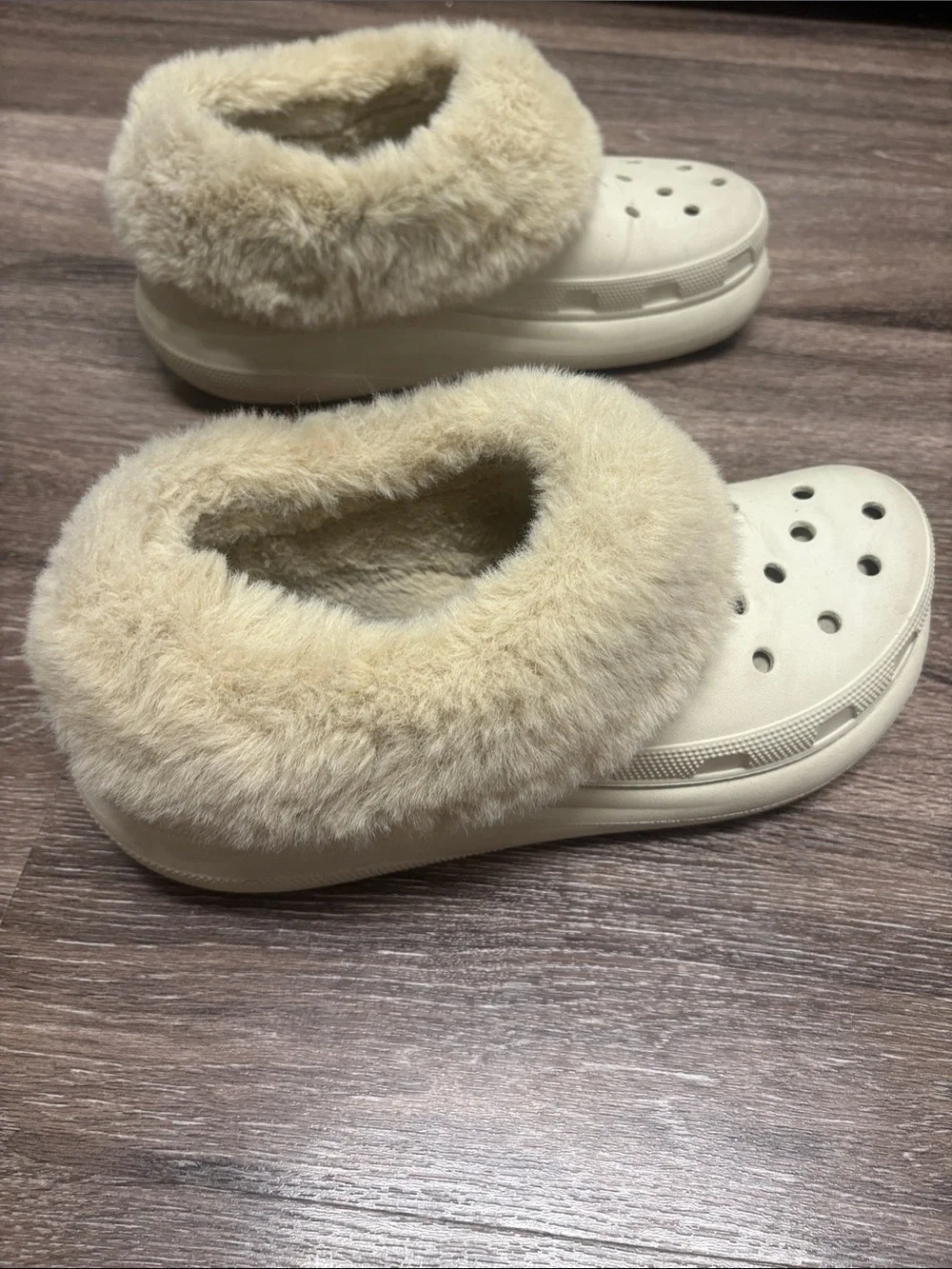 Crocs Furever Crush Lined Platform Clogs Bone Men’s 10 / Women’s 12